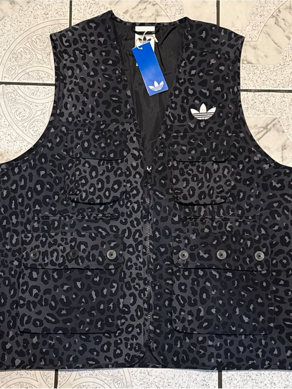 New Adidas Originals Leopard Print Utility Vest Black Men’s Size Large JV7558